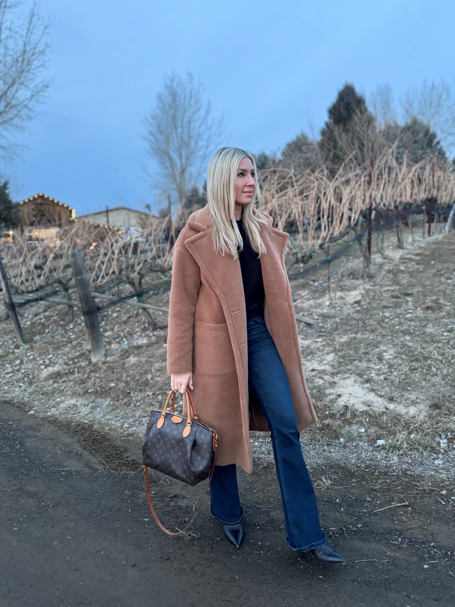 Sherpa jacket 
Winter closet staple 

#LTKootd #LTKSeasonal #LTKOver40