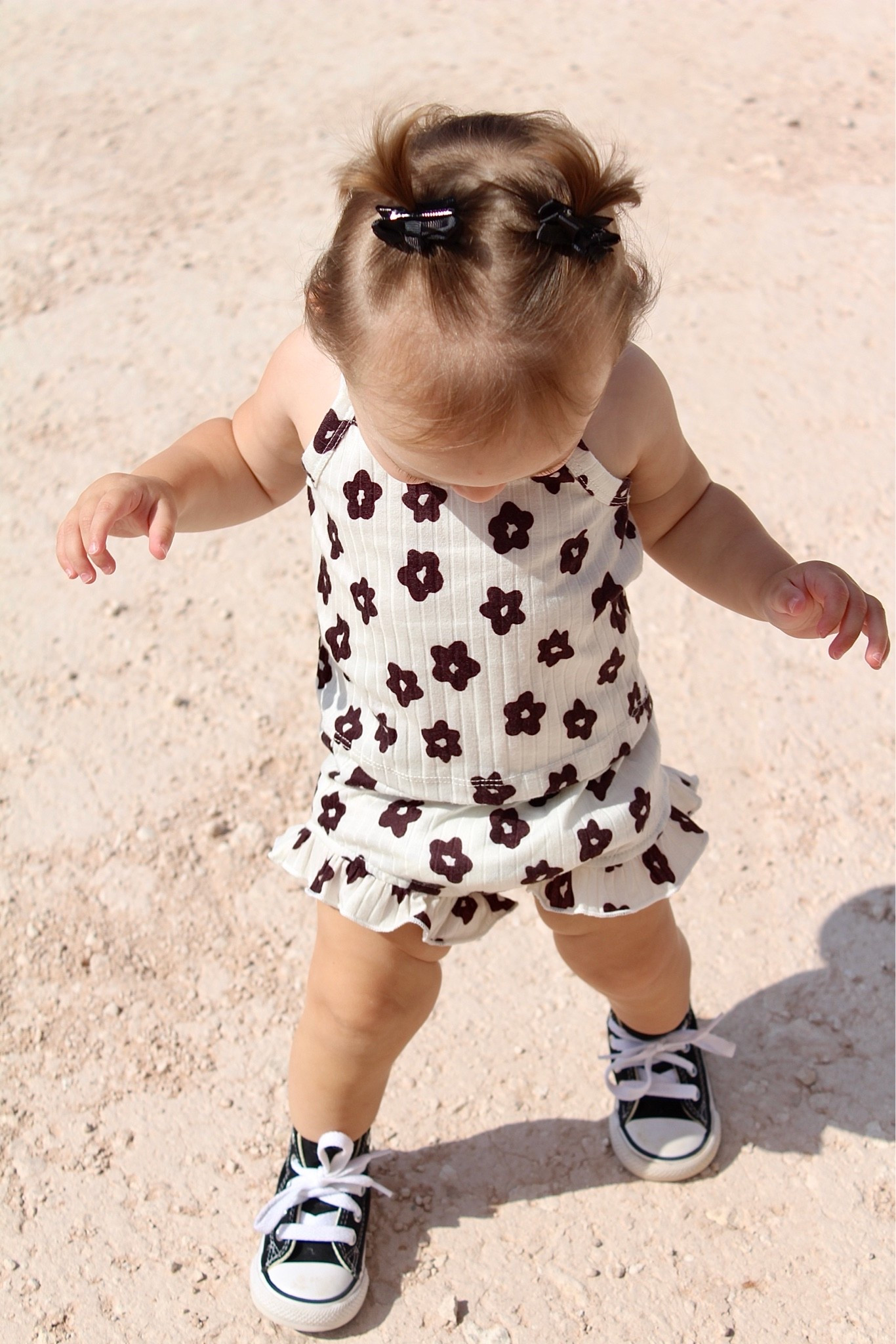 Monday OOTD 🖤

There’s nothing cuter than a baby in converse!

#LTKKids #LTKgrwm #LTKootd