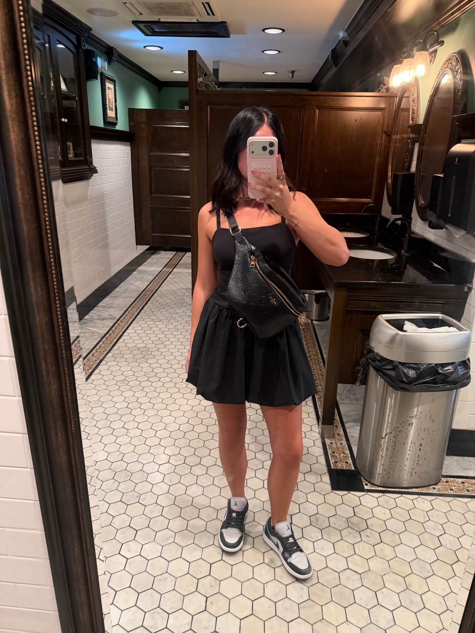 ootd 🖤

target, target finds, nike air jordan’s, women’s ootd, summer outfit, outfit inspo, casual outfit

#LTKootd #LTKmomlife #LTKdayinmylife