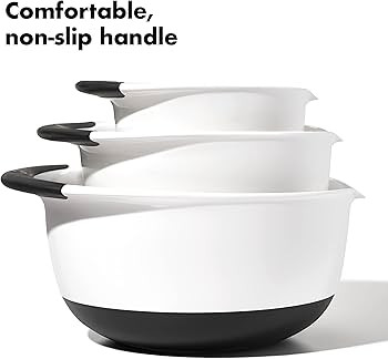 OXO Good Grips 3- Piece Plastic Mixing Bowl Set, 2500 ml,White/Black | Amazon (US)