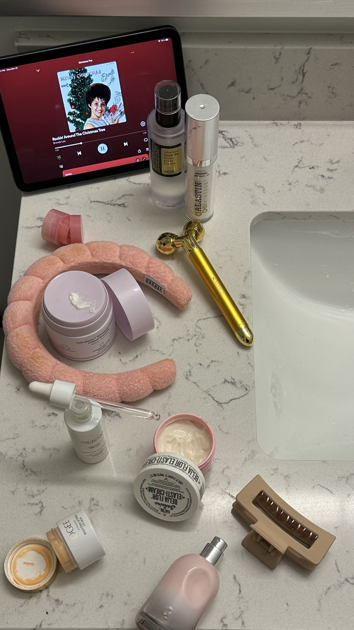 All of my recent skincare favorites!

Sephora sale, cyber monday, skincare favorites, how to smell good, glossier you perfume, vitamin c, clean beauty, that girl aesthetic 

#LTKCyberWeek #LTKHoliday