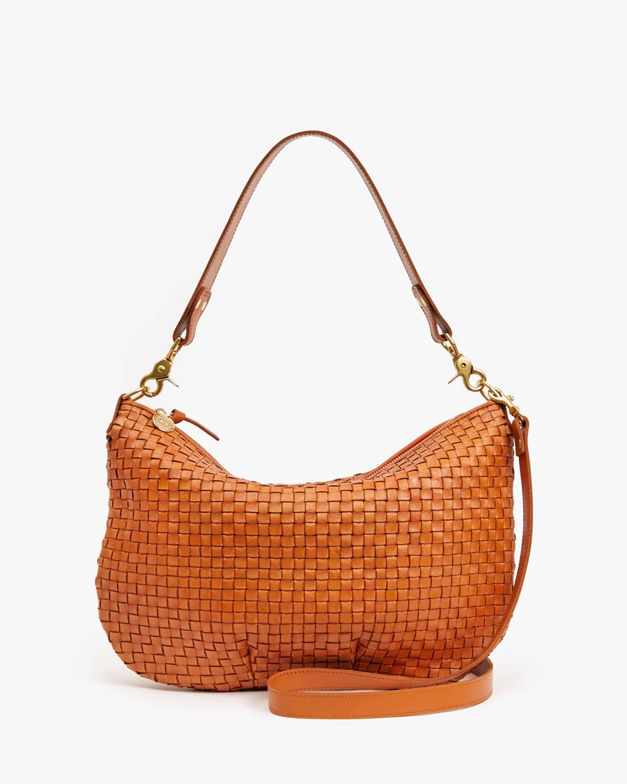Moyen Messenger | Clare V.