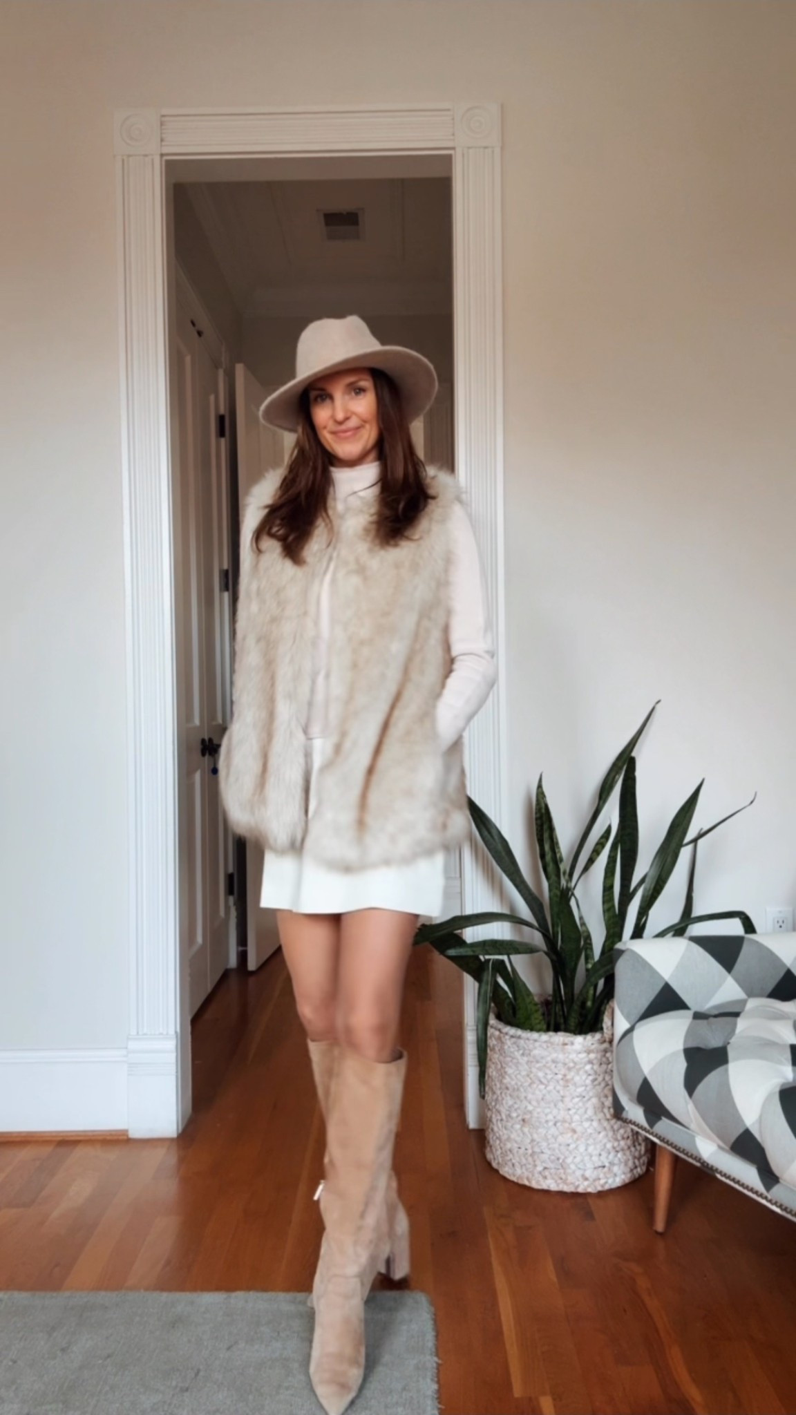 Après ski outfit aspen outfit ideas ski vacation packing list ski trip style faux fur outfits neutral closet Jackson hole ski trip après ski style

#LTKSeasonal #LTKHoliday #LTKGiftGuide