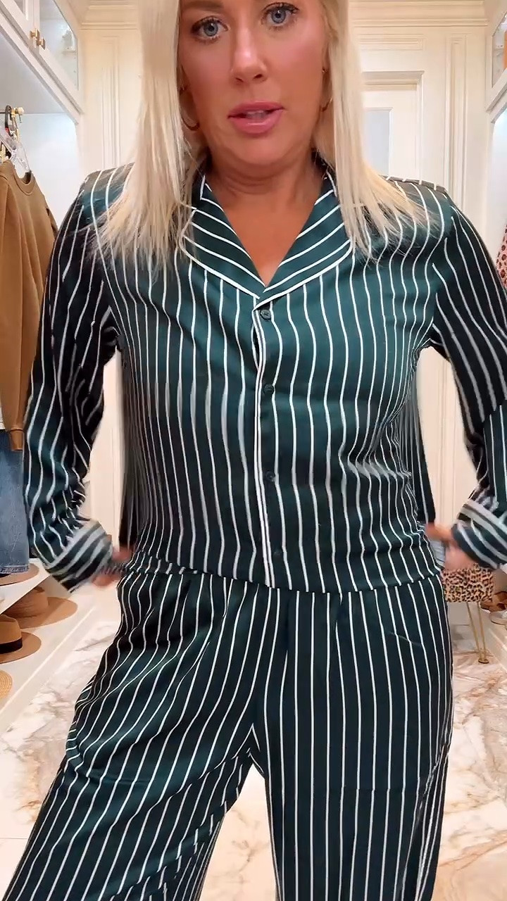 Walmart Joyspun satin pajamas / medium