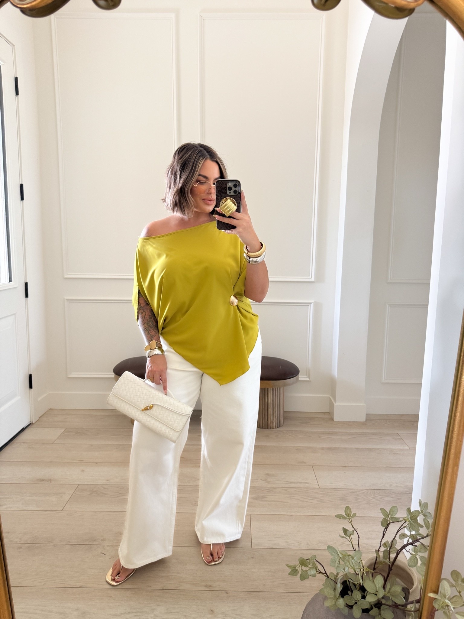 Top xl I added the gold pin to it also linked 
Jeans 12R length I also have them in Long when I wear heels. I’m 5’5 
Linked similar sandals these ones are old. 
Bra xl it’s a great strapless
