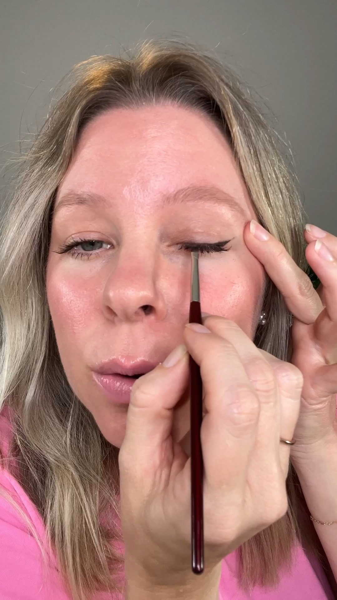 Easy winged eyeliner that works for all eyes, especially hooded eyes! I used a pencil here, but you can also use gel eyeliner, liquid eyeliner, or even eyeshadow. Quick tip, I would recommend doing this BEFORE mascara!!!! I had already applied mascara and decided I wanted to add a wing 😅

Let me know if you have any questions and follow for more easy and everyday makeup and share this with a friend ☺️

Using @thebkbeauty angled brush and @personacosmetics eyeliner in brown. 

#hoodedeyesmakeup #hoodedeyes #wingedliner #wingedeyeliner #makeupformatureskin

#LTKBeauty #LTKOver40 #LTKVideo