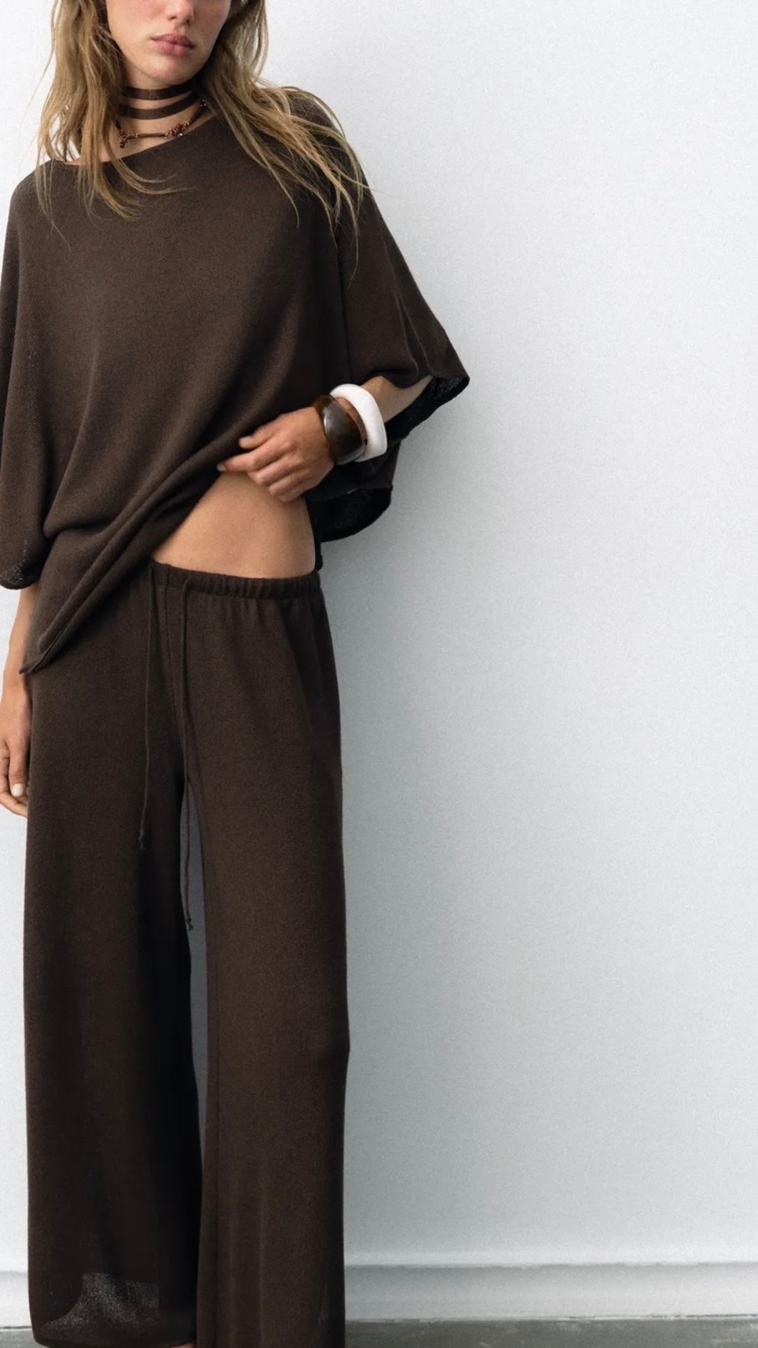 A very good airport outfit. Also in pale yellow x