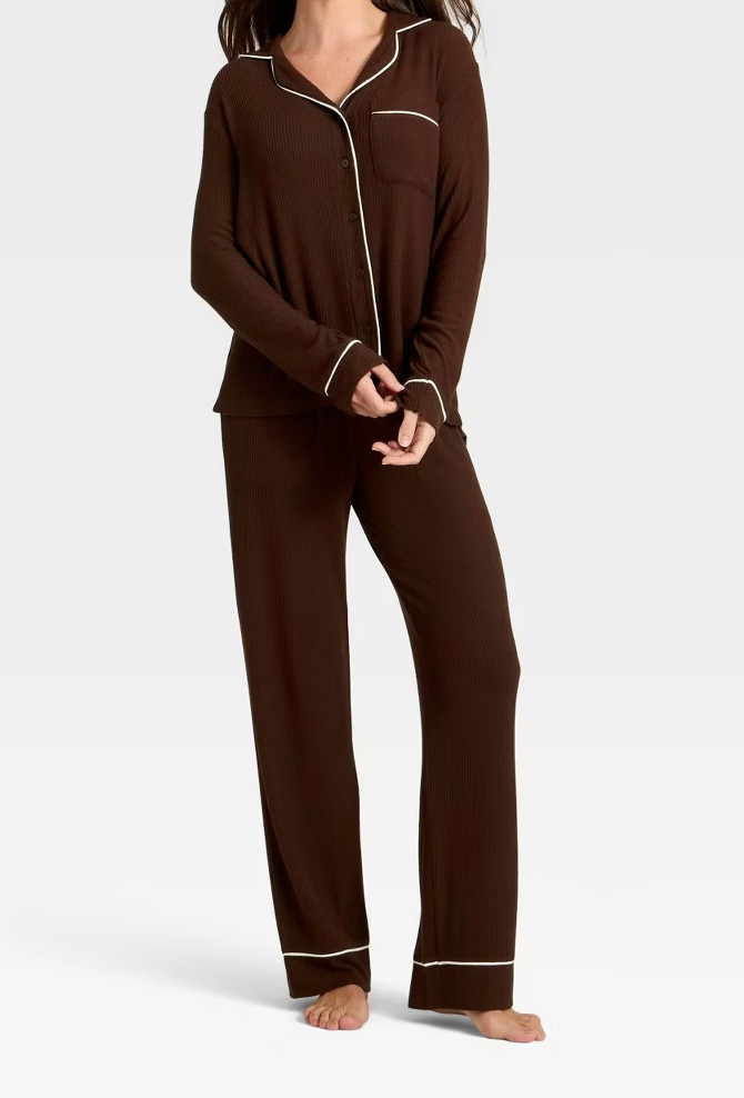 So comfy !! 

 #LTKGiftGuide #LTKHoliday #LTKdayinmylife