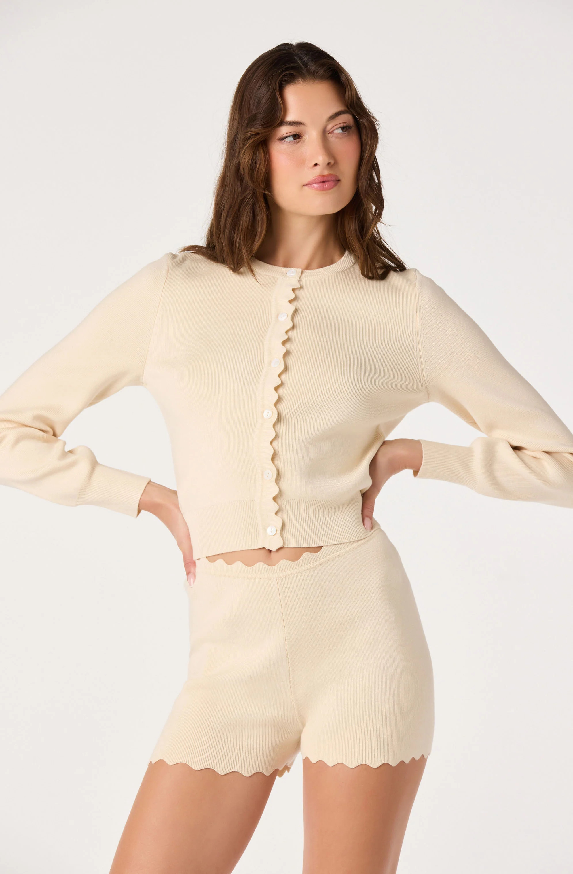 Scalloped Trim Sweater Shorts - Cream / XS | ASTR The Label (US)