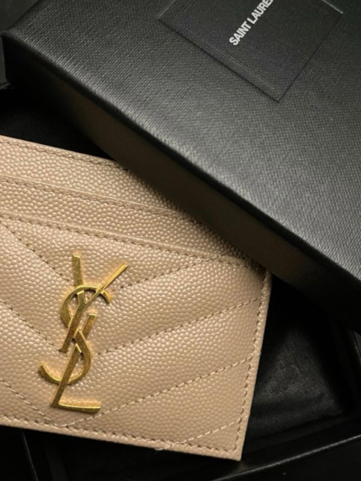 YSL Handbag, YSL Camera bag, YSL Lou Camera bag, Neutral Bag, Tan Bag, Beige bag, black bag, classy bag, Saint Laurent Bag, designer bag, trendy handbag, loulou handbag, YSL trendy bag, crossbody bag, cardholder, wallet

#LTKHoliday #LTKGiftGuide