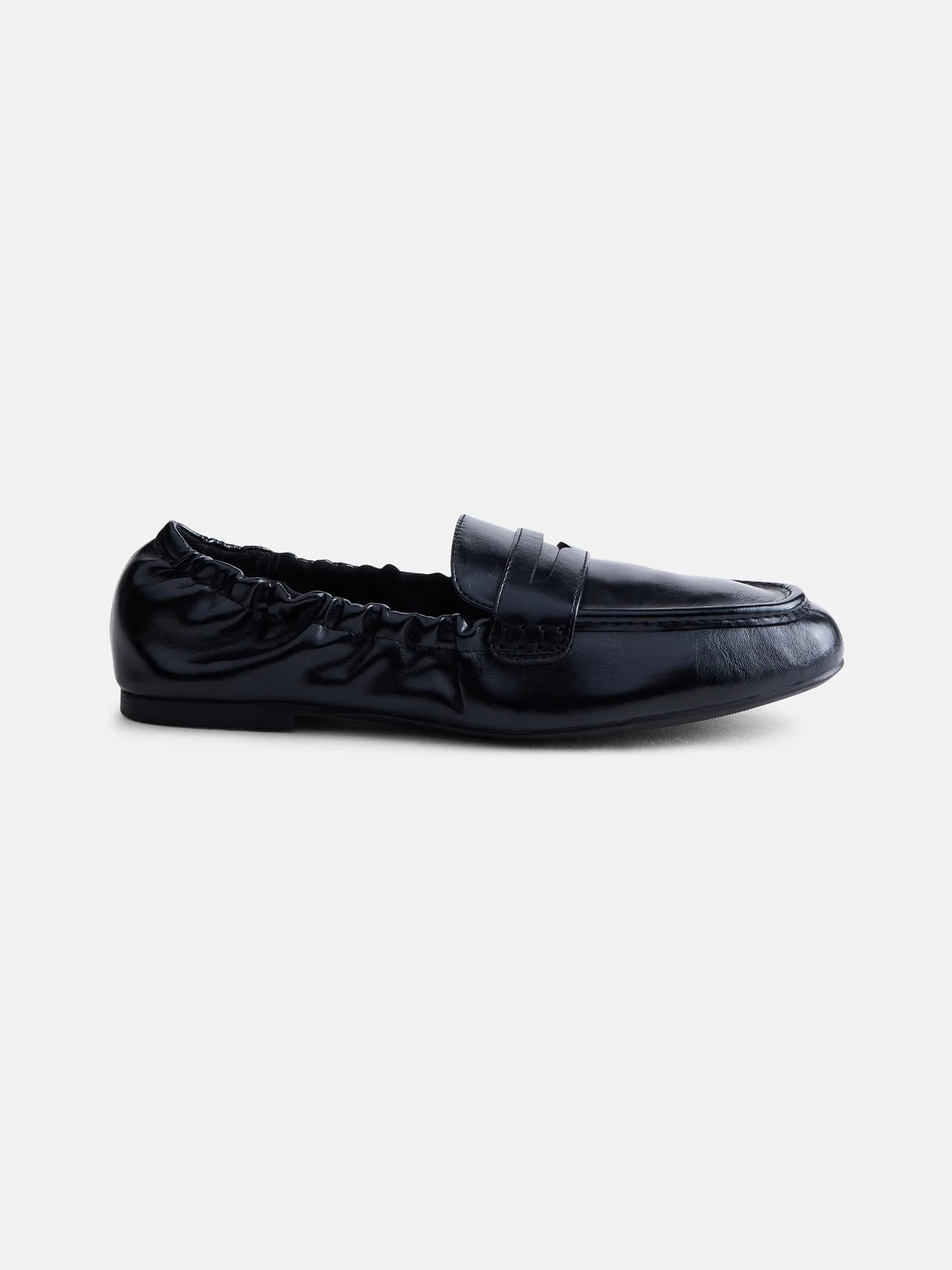 Scenario Women's Faux Leather Scrunch Loafers | Walmart (US)