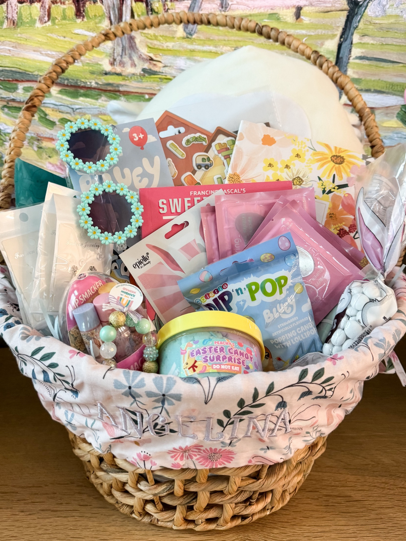 Slime- Peachybbies
Girls Easter basket - squishy- squishmellow / Bluey / clip on earrings/ face masks / eye masks / spa / 