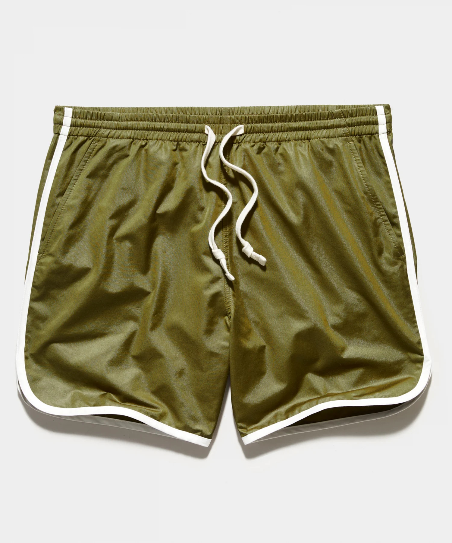 7" Italian Satin Dolphin Short in Olive | Todd Snyder