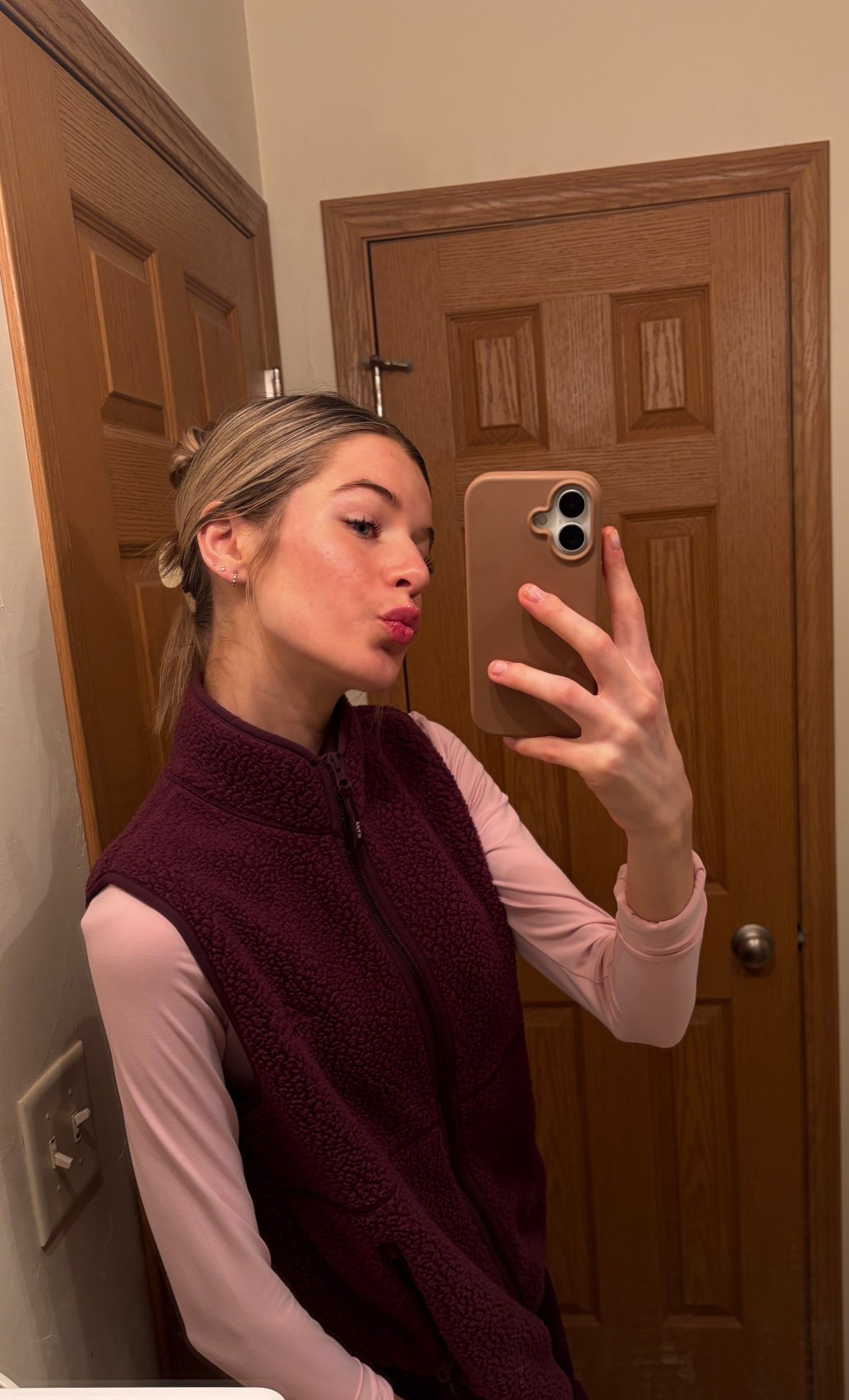 Nursing shift ootd 🩷🤸🏼🫀

#LTKgrwm #LTKvlog #LTKActive