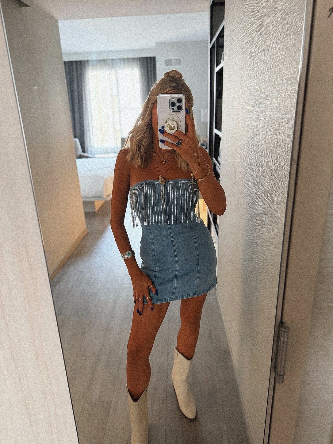 Country concert outfit idea! 
Wearing an XS in this dress!