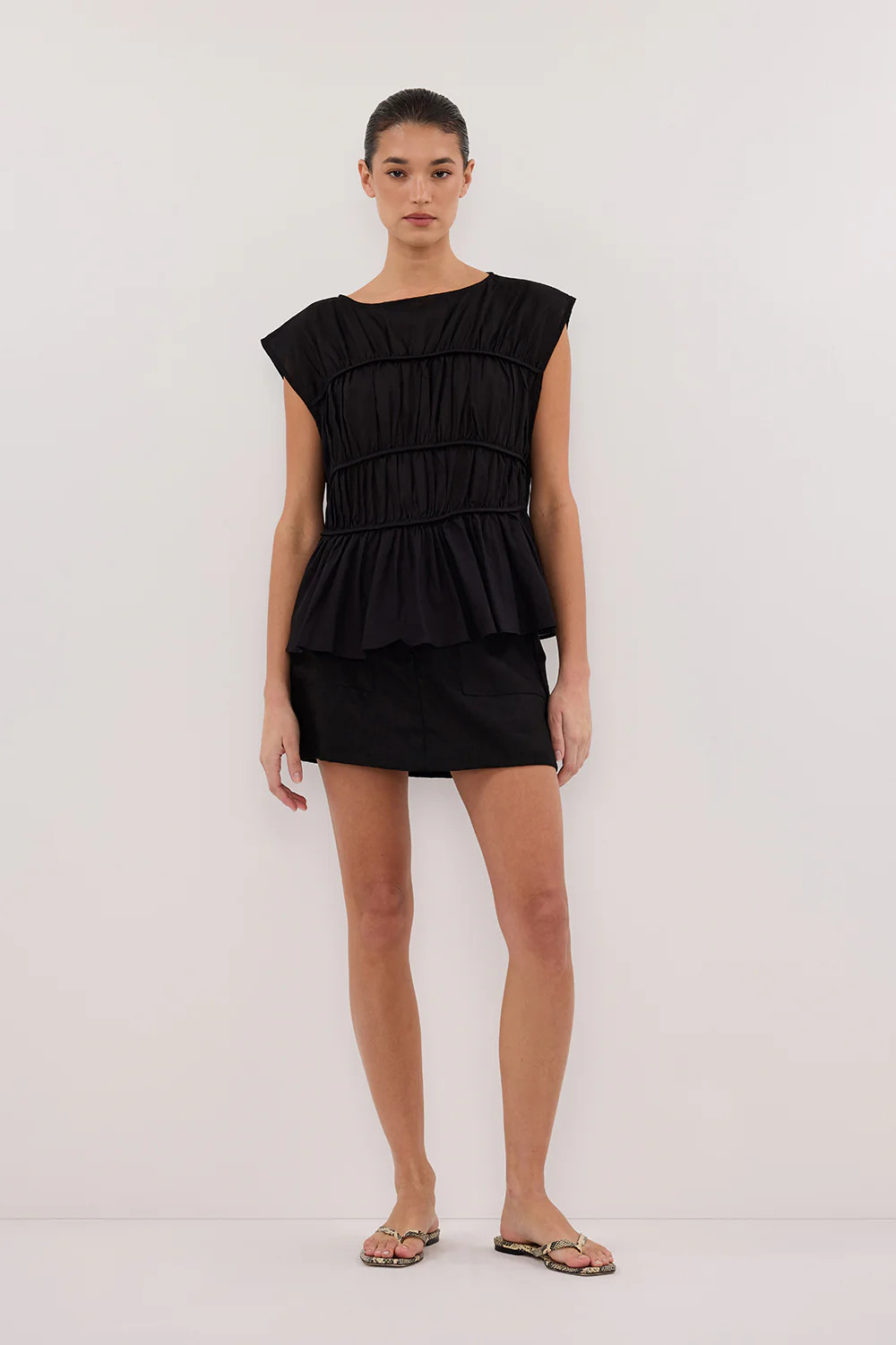 EVA BLACK LINEN SKORT | DISSH