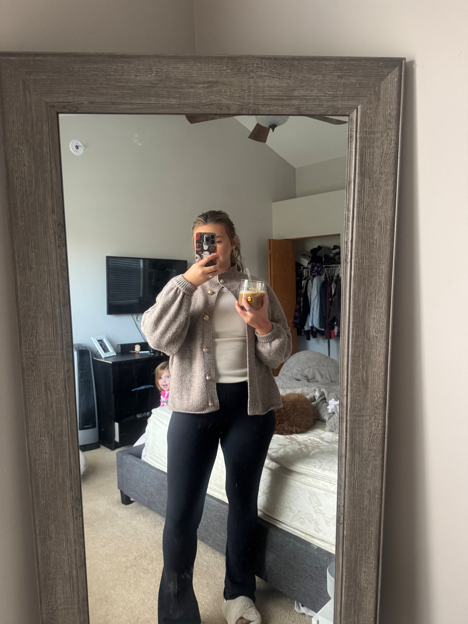 Todays chaotic ootd 🤍❄️ 

#ootd #fallstyle #amazonfinds 

#LTKHome #LTKSeasonal #LTKHoliday