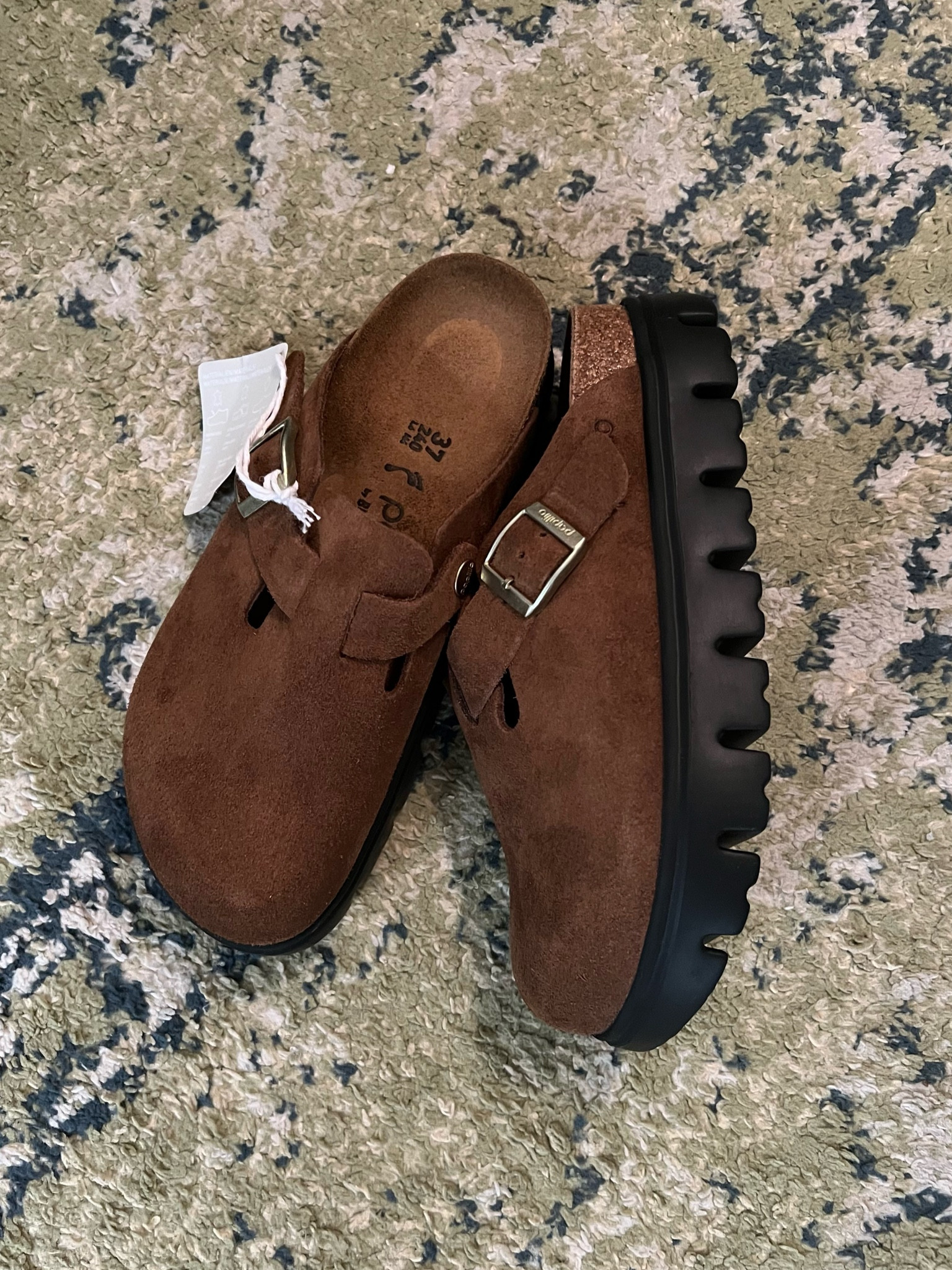 Birkenstock chunky clogs ♥️ Fit TTS

#mule #sliponshoes #maternityfashion