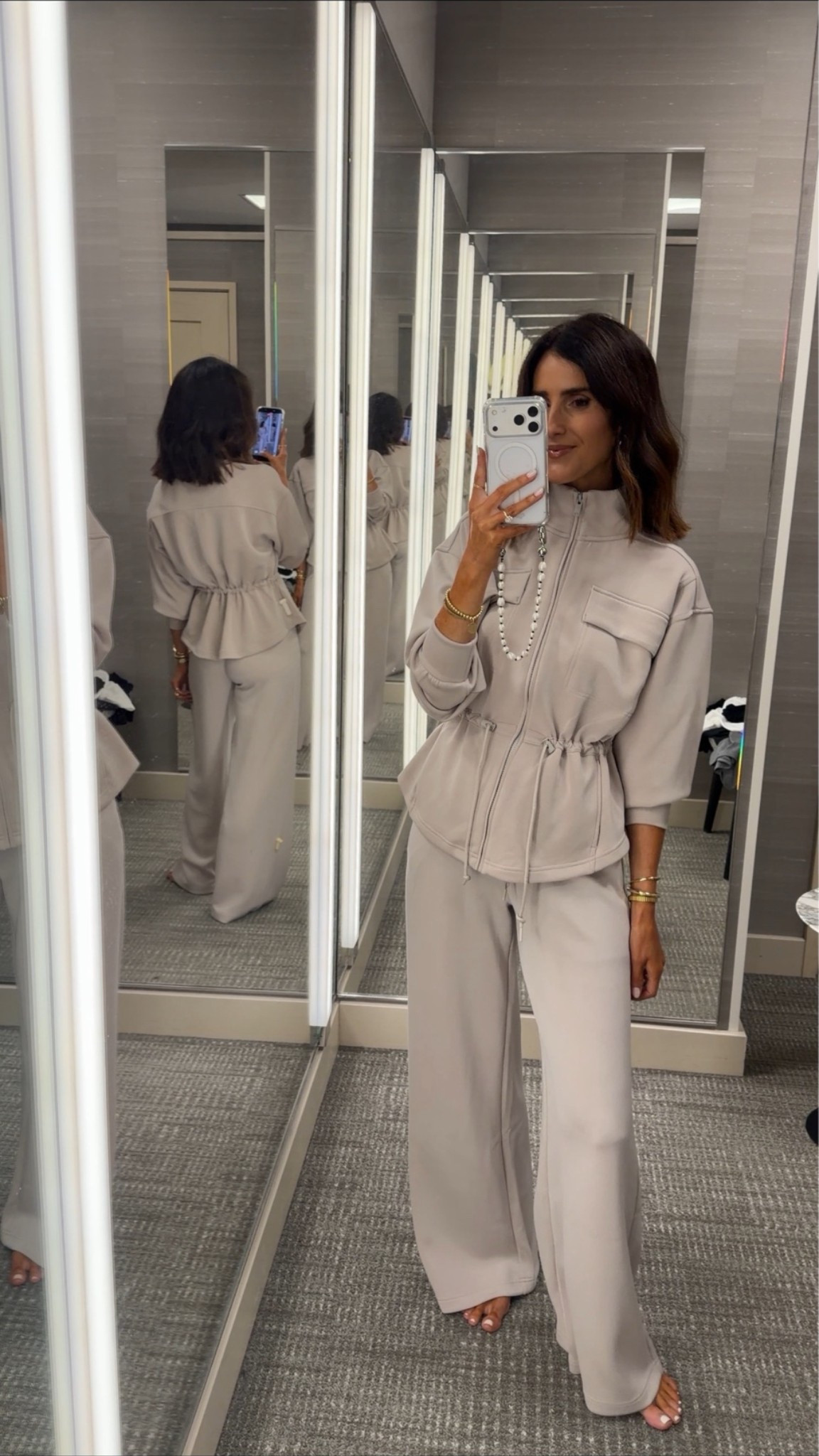 NSALE 🚨 one of my favorite looks from the sale this year! This jacket will be the first to go! I’m just shy of 5-7” wearing the size XS pants and small jacket 

#stylinbyaylin #aylin #nordstrom #nsale

#LTKootd #LTKSeasonal #LTKSaleAlert
