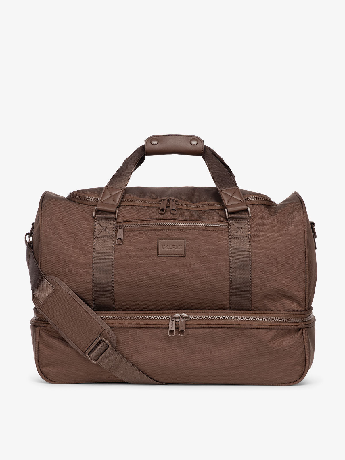 Stevyn Duffel Bag with Shoe Compartment in Walnut | CALPAK