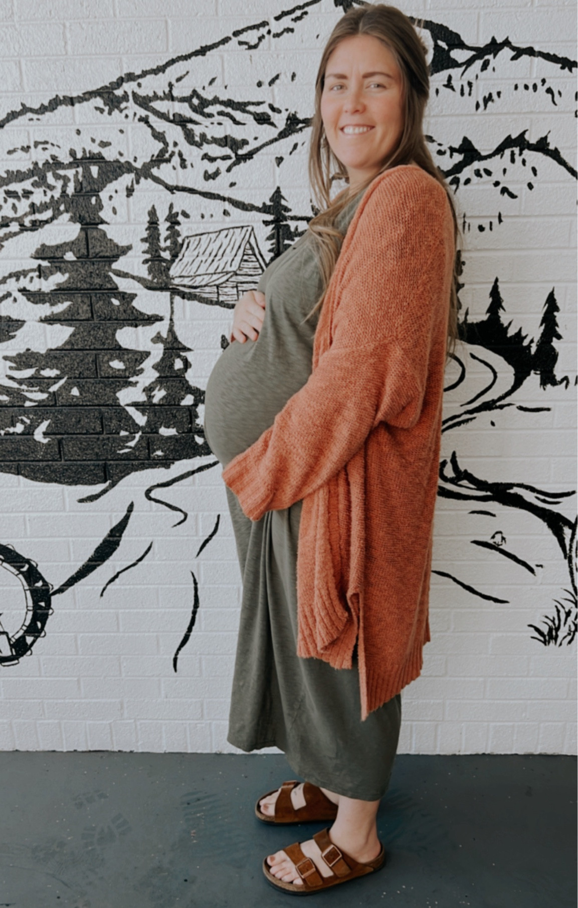 I don’t always wear my birks everyday….
Wait, yes I do. 

The staple shoe. My favorite shoe. She’s a beauty. 🤍