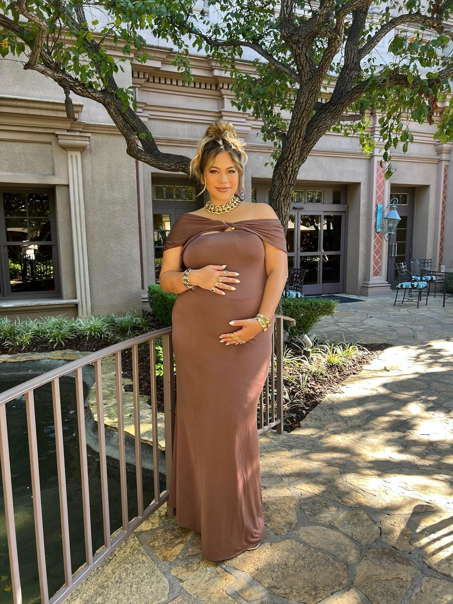 My baby girl and I 💕🤰

@meshki 
@juliavaughn