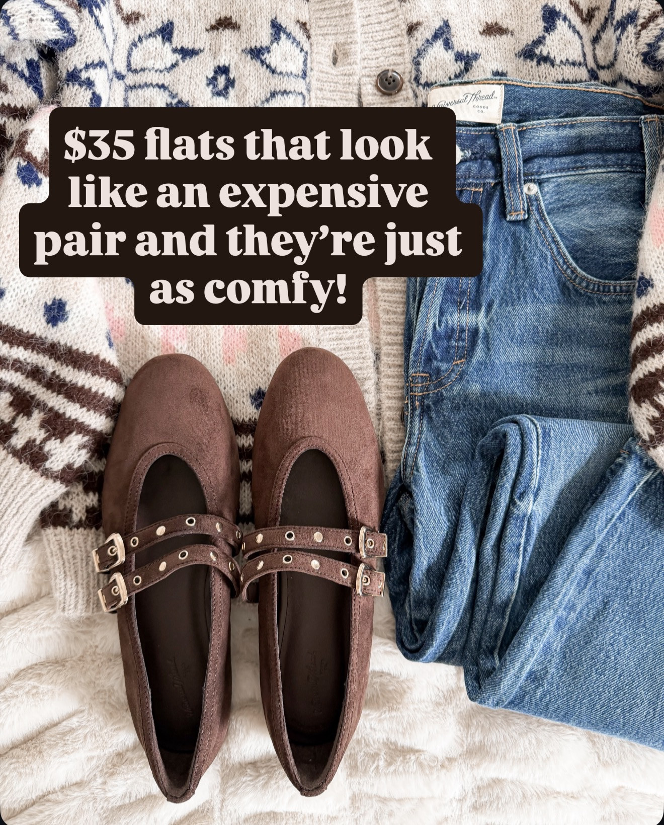‼️on sale for $24 ‼️These flats look SO much more expensive than they are—and they’re unbelievably comfortable 🙌🏻 The perfect fall shoe with jeans, dresses, and everything in between! 🤎