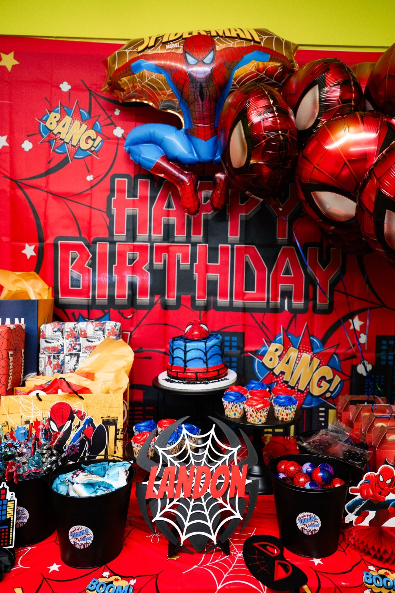Spiderman birthday party cake table decorations