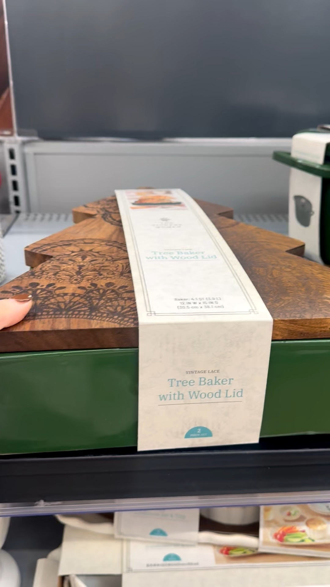 This Christmas tree bake dish is sending me! I’ve been looking for a holiday casserole dish. It was the last one on the shelves. #walmart #bakeware #kitchen #holidayhostess 

#LTKSeasonal #LTKHoliday #LTKfoodie