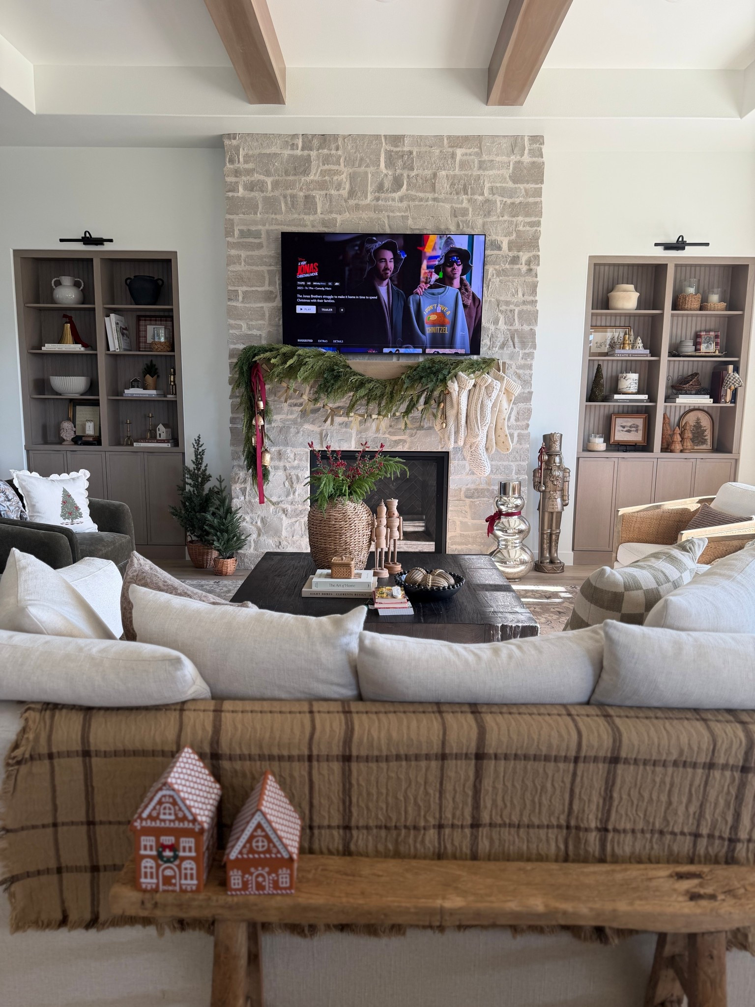 Holiday living room

#LTKHome #LTKSaleAlert #LTKHoliday