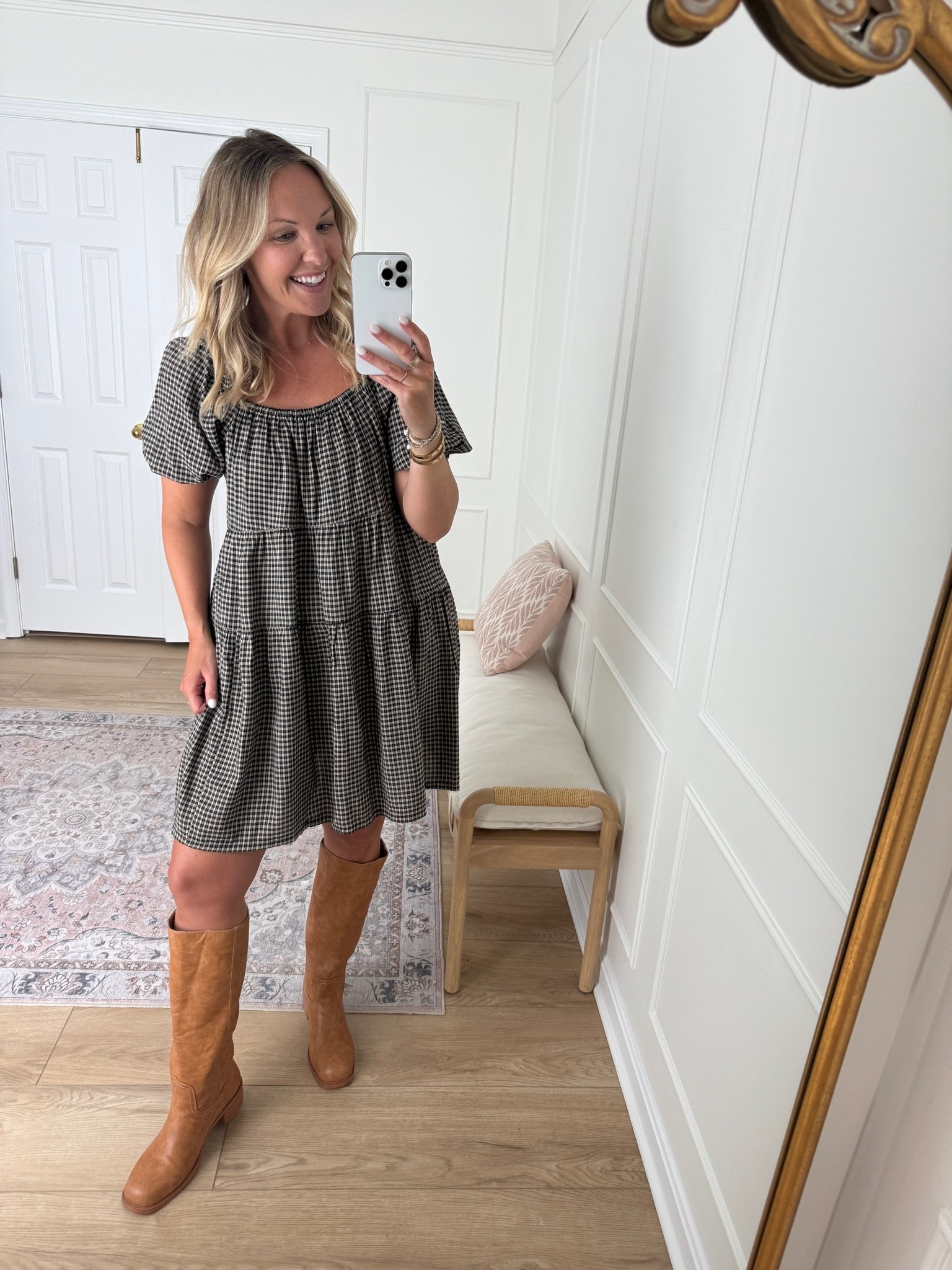 Easy throw on and go outfit for fall! Date night outfit - wearing a med