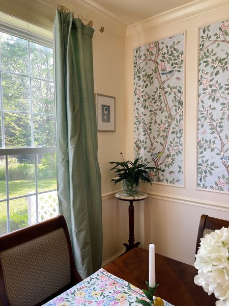 Love this wallpaper in our dining room 🌿🕊️🌸

#LTKHome