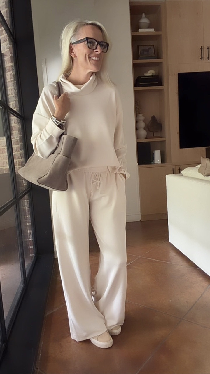 @Splendid x Cellajaneblog
New items launched today 
Classy, chic, elevated lounge set 

Wearing small

#LTKdayinmylife #LTKOver40 #LTKTravel