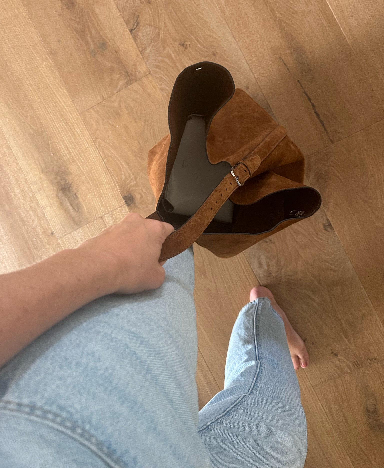 Toffee suede is an all-year-round go to for me, this bag is 🤎