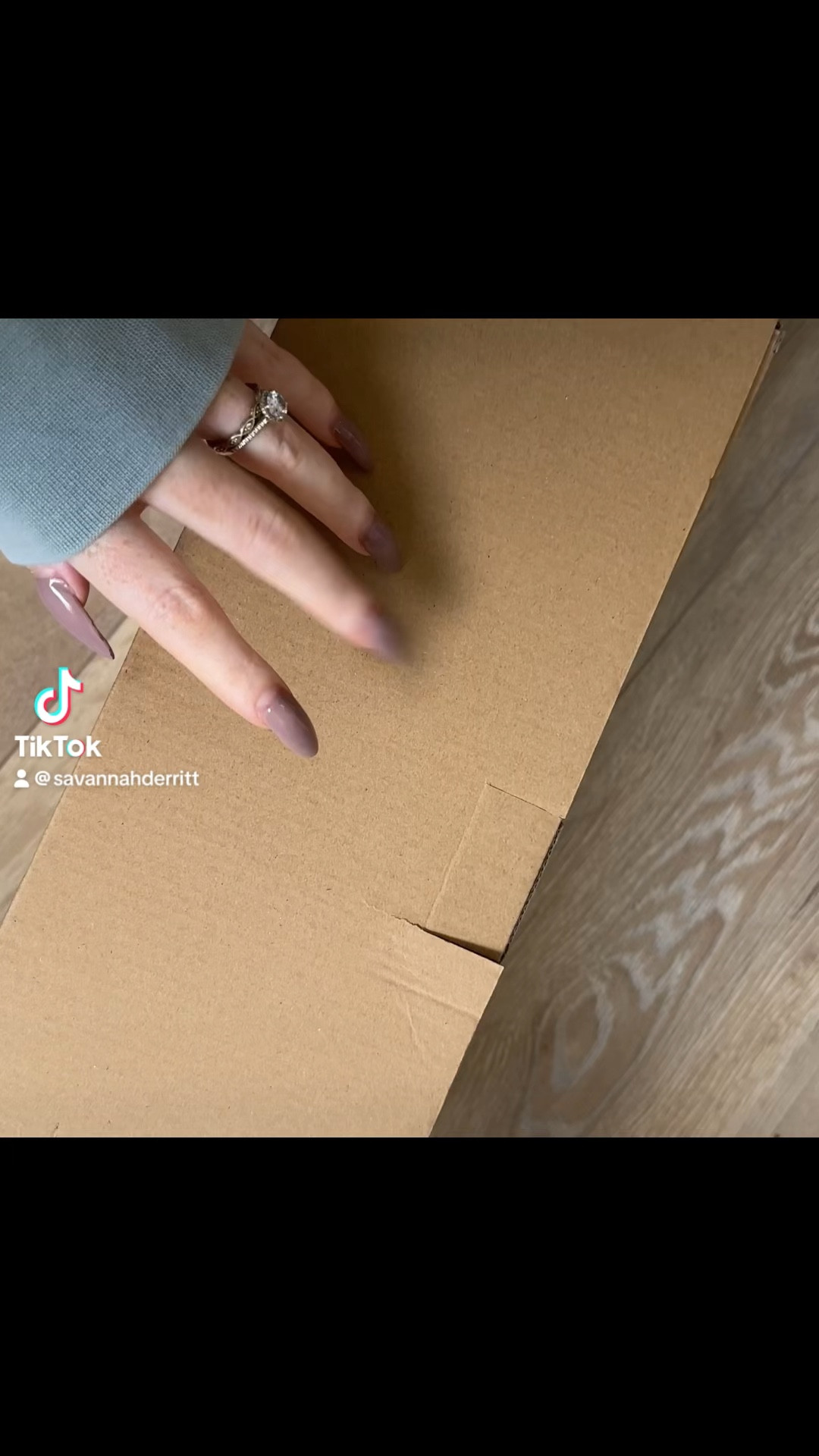 Reorganizing my makeup 

#LTKHome #LTKBeauty #LTKVideo