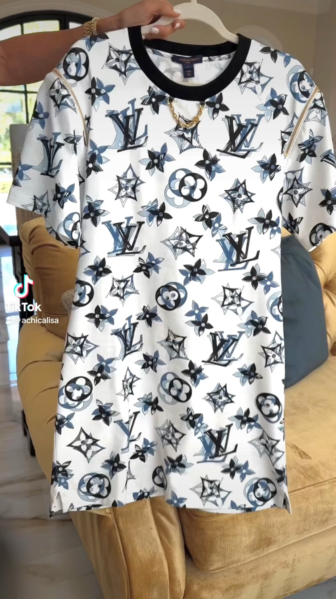 This is a fabulous LV shirt dress and LV Slingback. It’s available at LV  

#LTKOver40 #LTKStyleTip