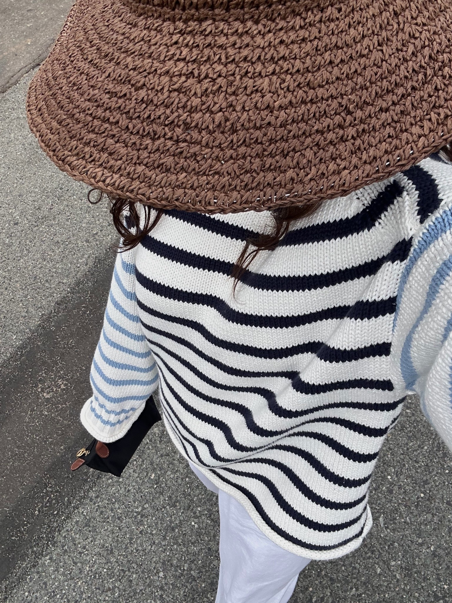 XS sweater
XS pants

#LTKootd