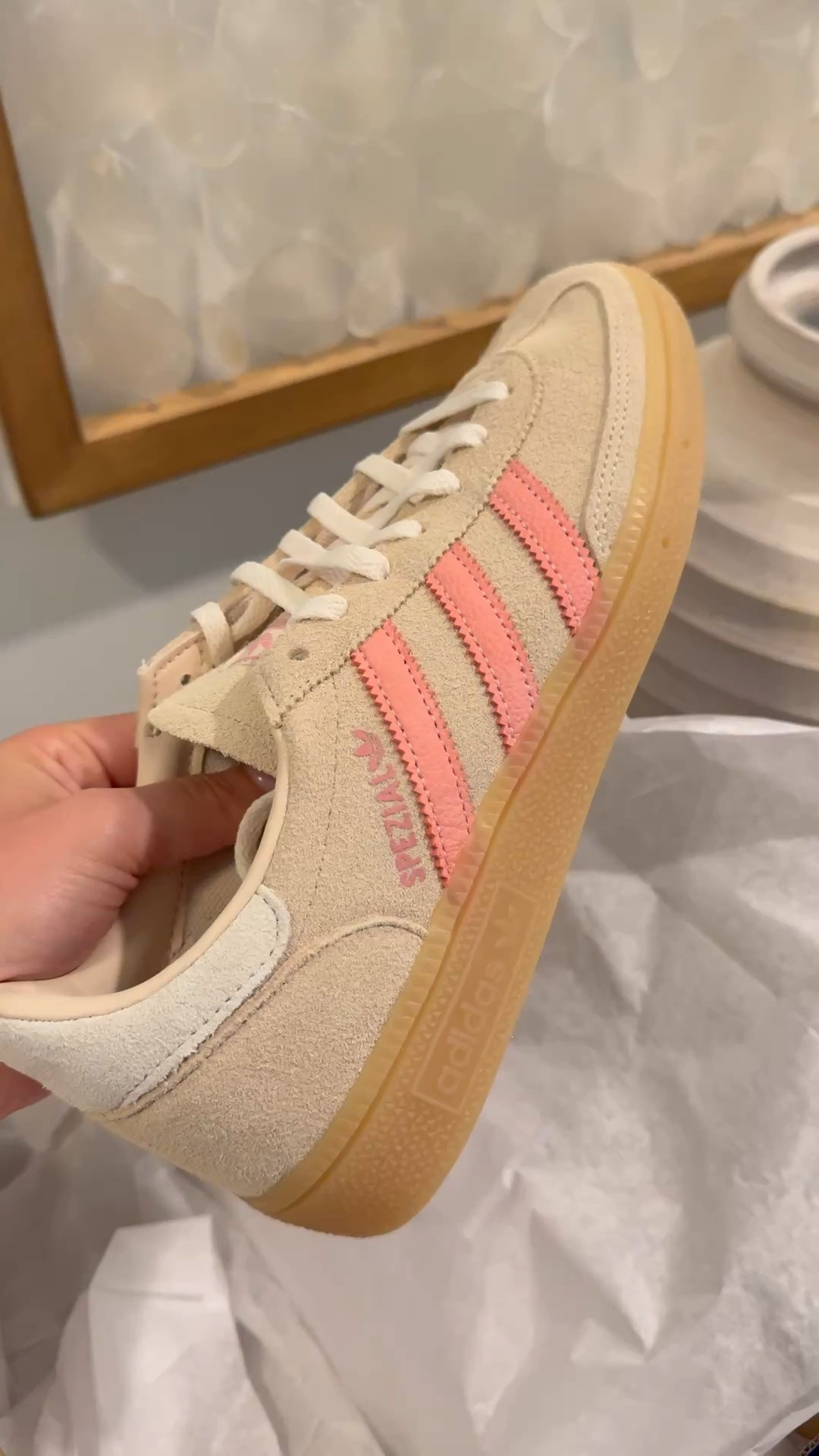 New color way in my fave sneakers! I’m a size 7.5 but wear size 6.5 in this style!

Sneakers, adidas

#LTKootd #LTKmomlife #LTKdayinmylife