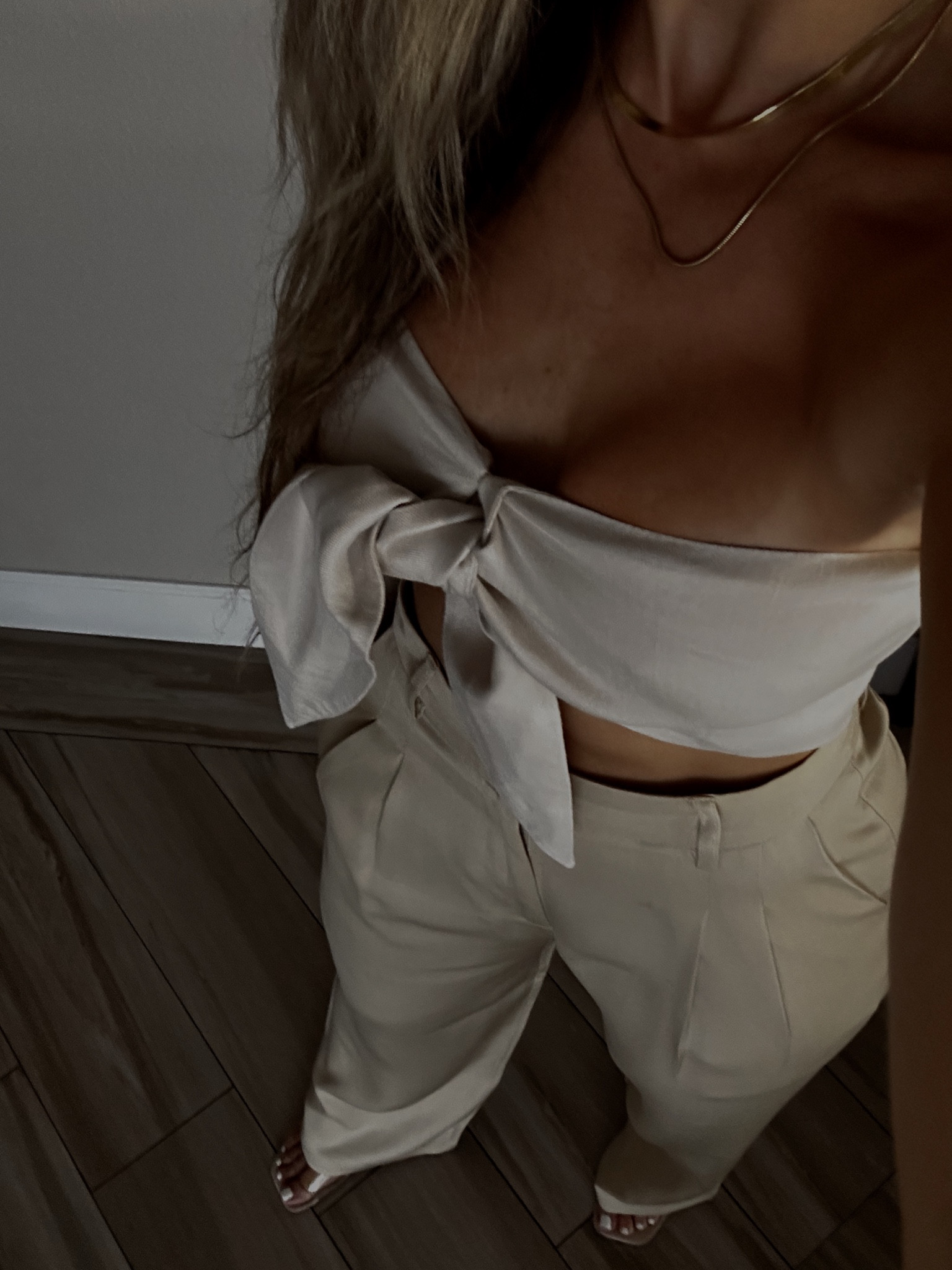 Cream x gold. Wearing a sm in the top and am a 32C for reference. 

#LTKworkwear #LTKstyletip #LTKSeasonal