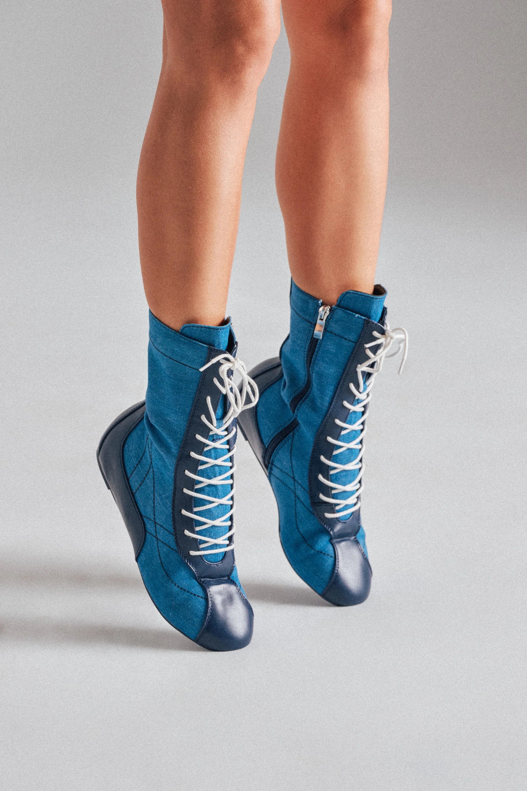 AZALEA WANG PASSER NAVY FLAT SNEAKER | AKIRA