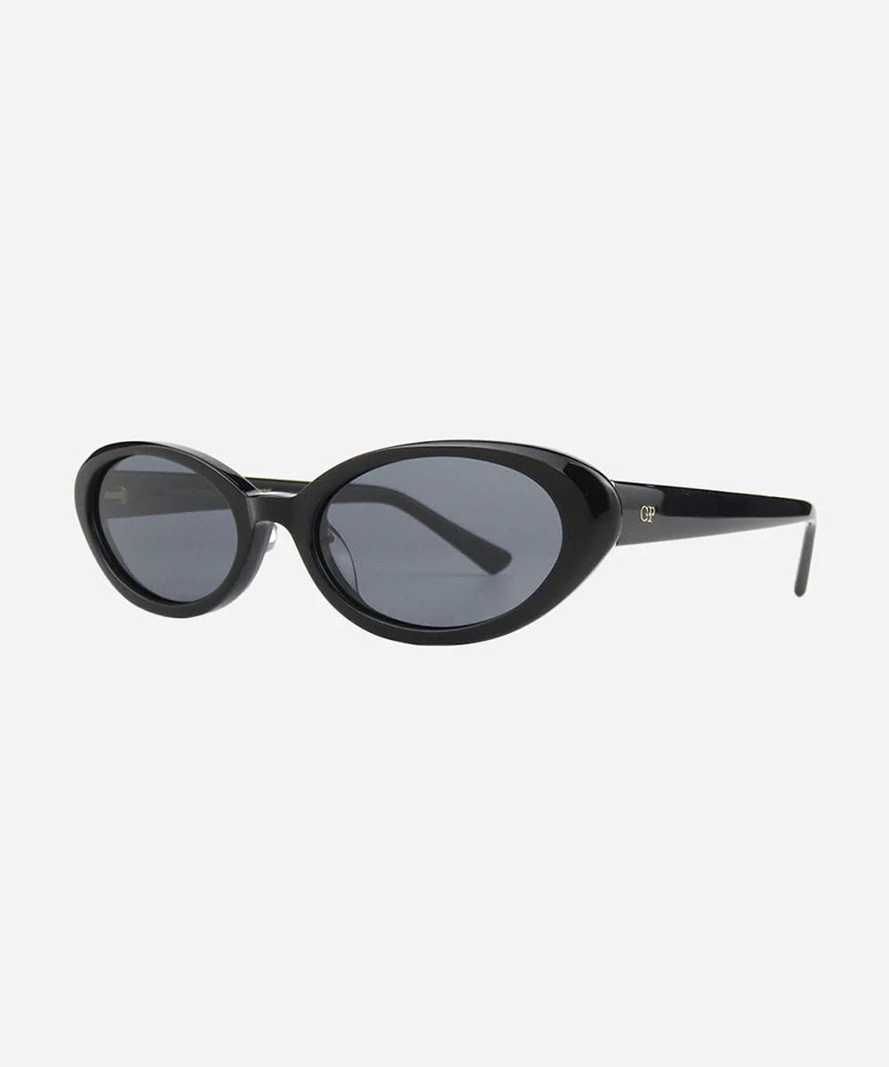 Dionne Oval Sunglasses | Gigi Pip