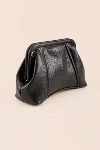 Erica Trapeze Frame Clutch | Francesca's