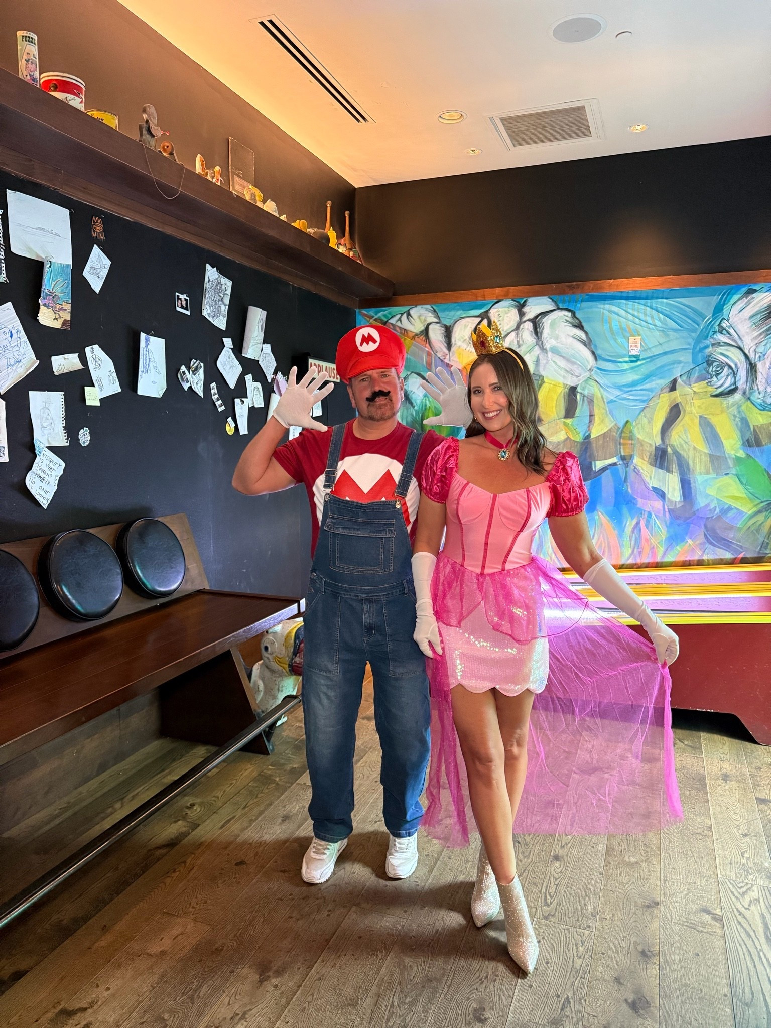 Couples Halloween Costume: Mario & Princess Peach 🎃👑✨