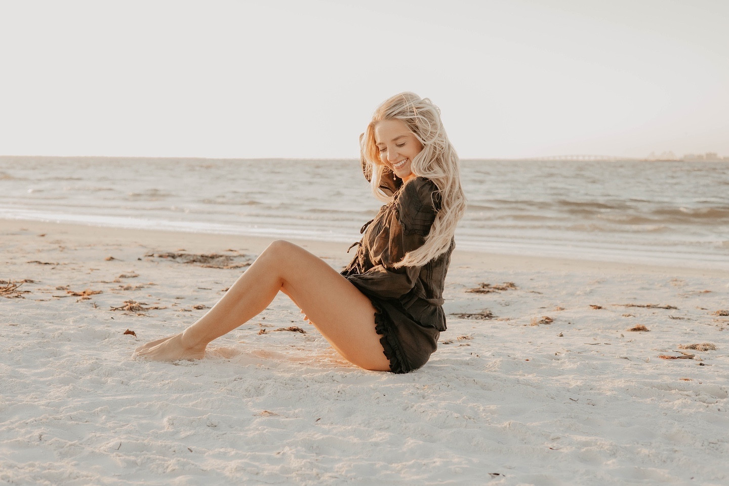 📷 @meganmoorephotography_ 

.

#floridagirl #floridalife #beachlife #fortmyersbeach