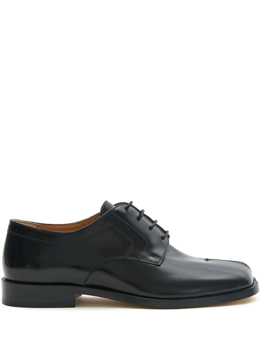 Maison Margiela Tabi lace-up Derby Shoes | Black | FARFETCH | Farfetch Global