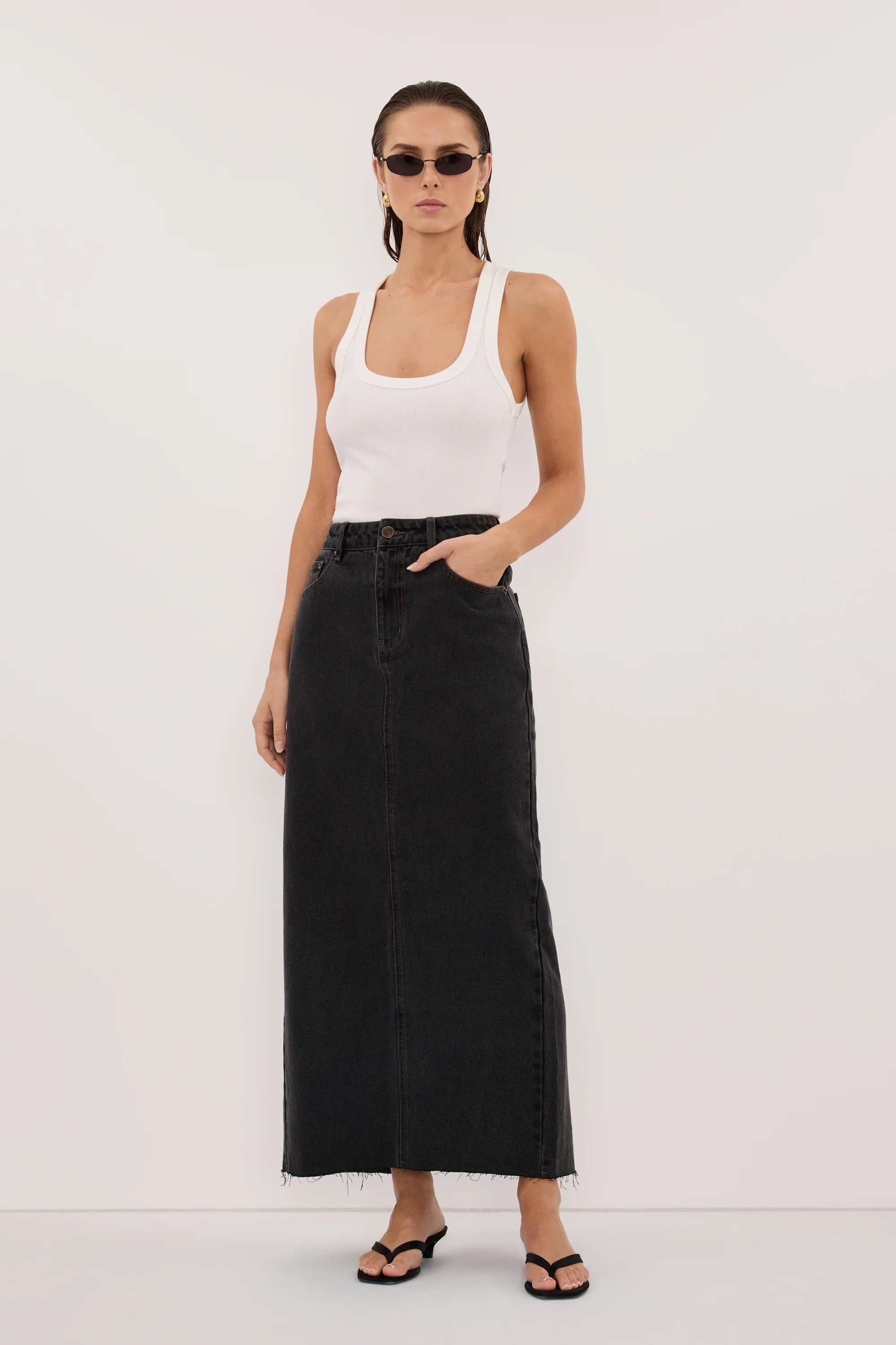 MONROE BLACK RINSE DENIM SKIRT | DISSH