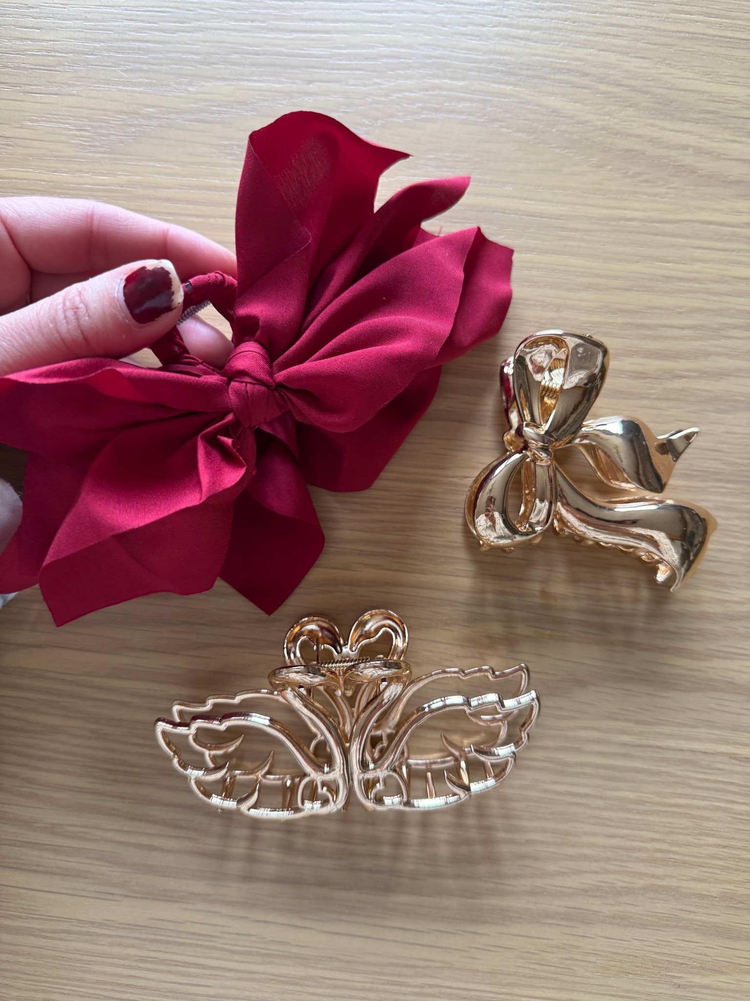 Gold swan claw clip
Bow gold claw clip
Red bow claw clip

#LTKMidsize #LTKFindsUnder50 #LTKStyleTip