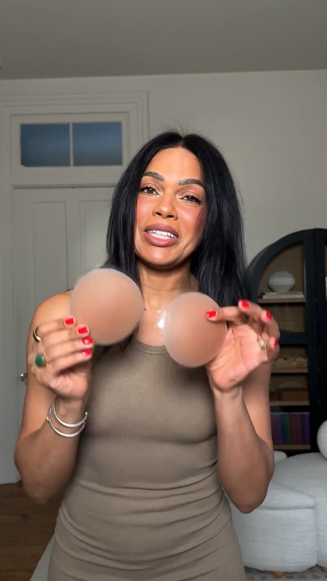 Cakes are perfect for body con, bodysuits, tight tops, tanks, and swimwear or workout clothes! 



#LTKOver40 #LTKFindsUnder50