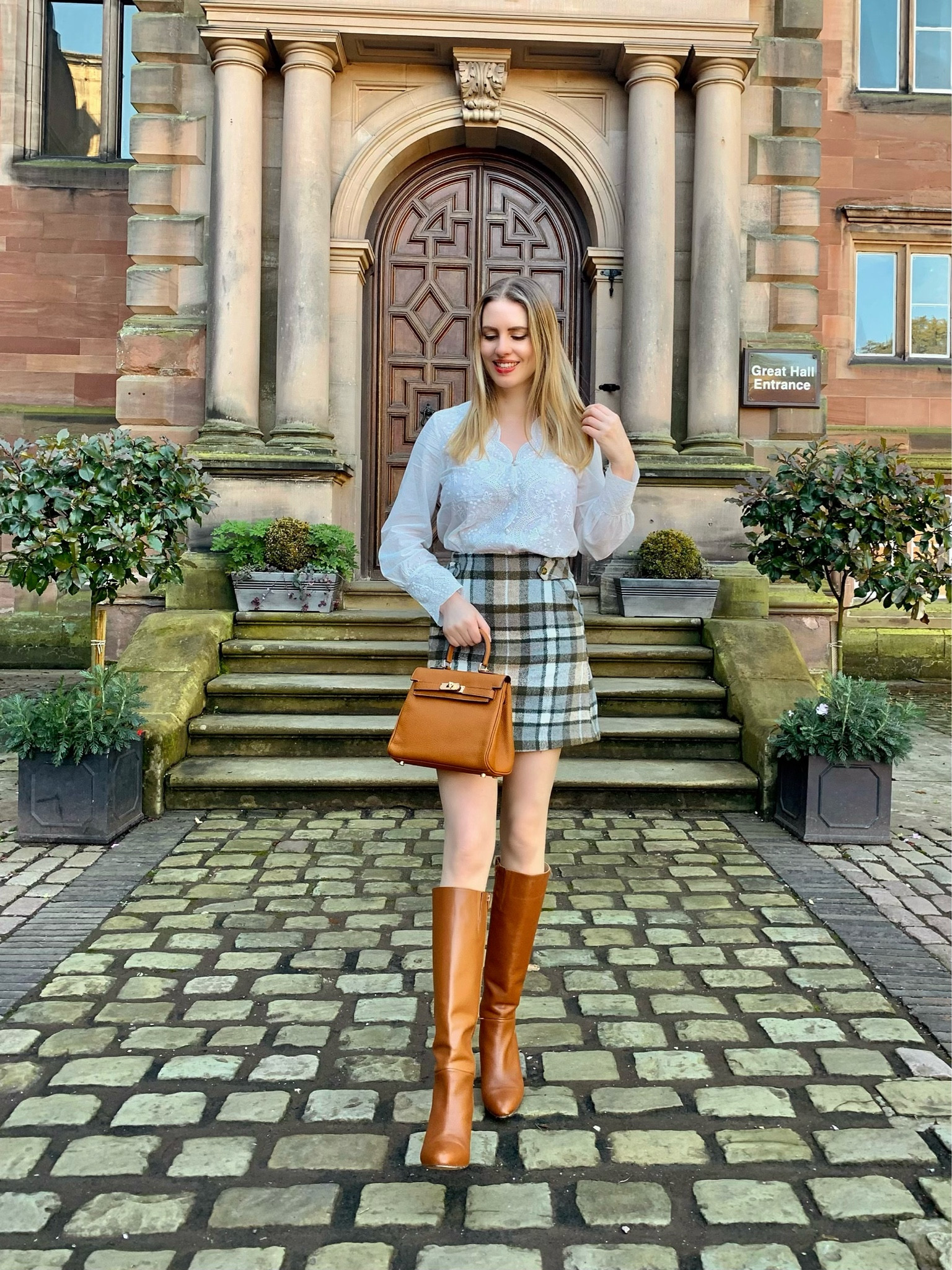 When your skirt matches the tiles 🍂

Tartan skirt Tu clothing 
White embroidered blouse Liwisi
Tan leather bag Liwisi 
Tan leather boots Sosandar 

Autumn brown autumn fashion autumn outfits fall outfit fall fashion fall skirt genuine leather handbag genuine leather boots 

#LTKfindsunder100 #LTKitbag #LTKstyletip