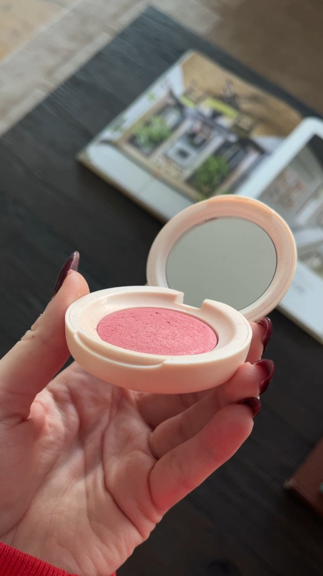 I top off my blush with this every time I do my makeup!! Shade; happy 

#LTKgrwm #LTKBeauty #LTKGiftGuide
